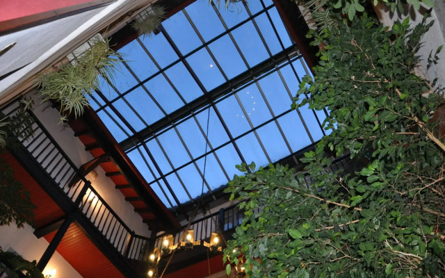 The Originals City, Hôtel La Reine Jeanne, Orthez (Inter-Hotel)