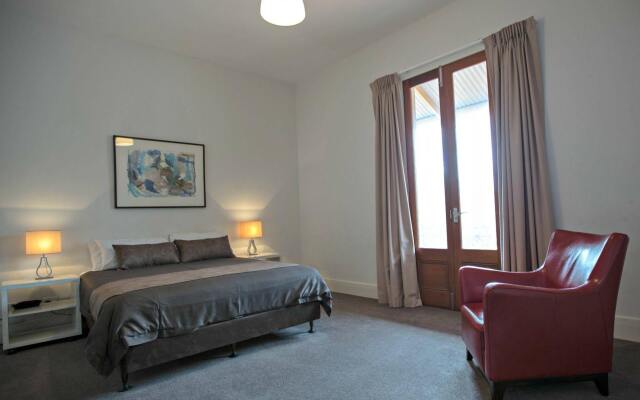 Specialty Accommodation – Adelaide Dress Circle Apartments
