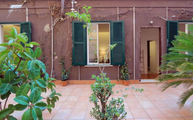 Il Cortile al Vaticano Studio