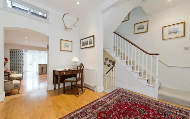 4-bed House With a Garden Fulham