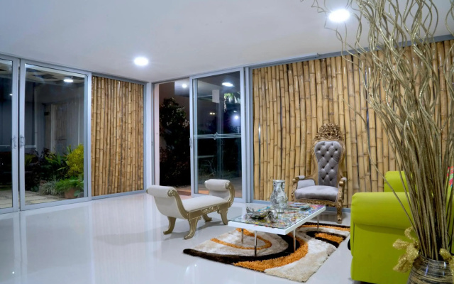 Emerawaa Hotel & Centro De Eventos