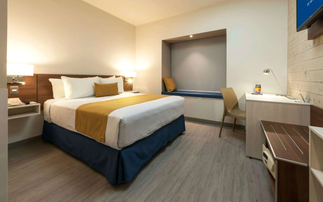 Microtel Inn & Suites by Wyndham Guadalajara Sur