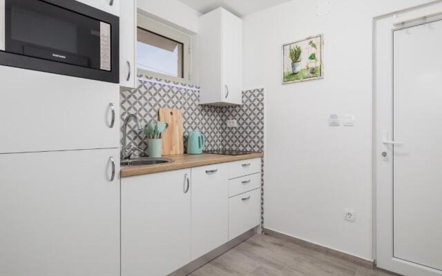 Studio apartman Rozi