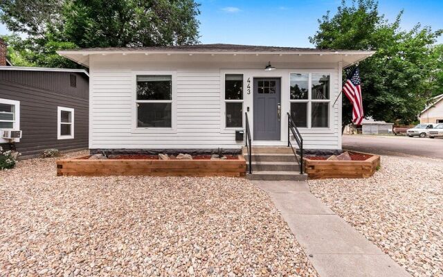 Cozy Chic Home In Downtown Loveland!