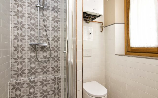 Bright & Elegant City Centre 3 BR Apart