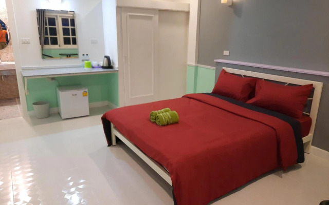 Fancy Carp Resort Hua-Hin