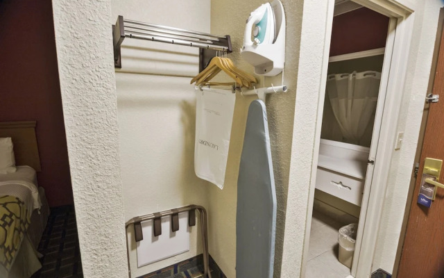 Travelodge Suites Savannah Pooler