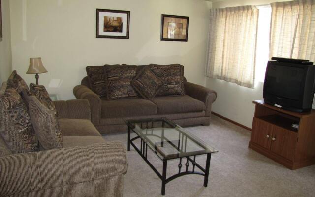 Kern Riverfront Lodge