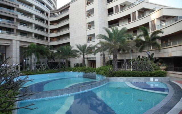 Poly Hailing Island Resort
