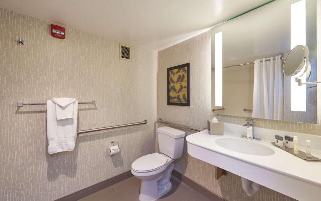 DoubleTree by Hilton Fresno Convention Center