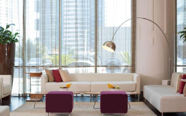 Pullman Dubai Jumeirah Lakes Towers - Hotel & Residence