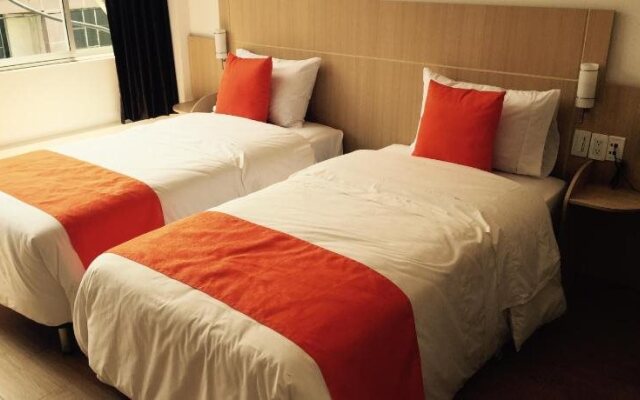 Hotel Granada Plaza