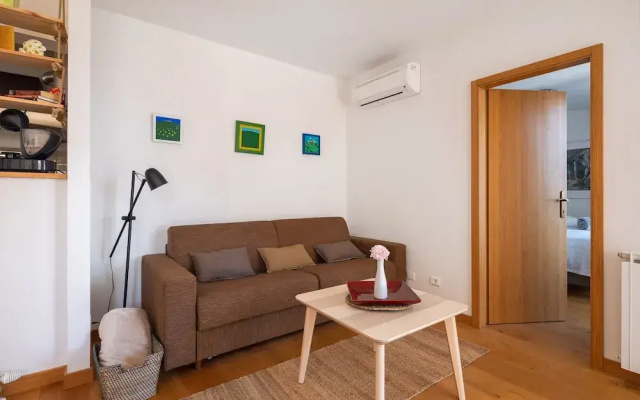 Modern apt With Terrace 4 min Walk to the Beach