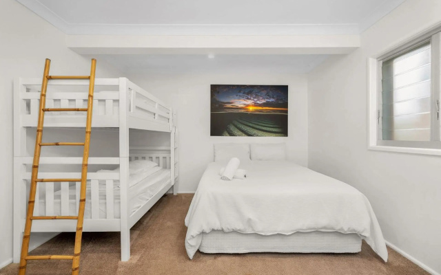 Kookaburra House at Vincentia 4pm Check Out Sundays – Guest Rooms – Vincentia