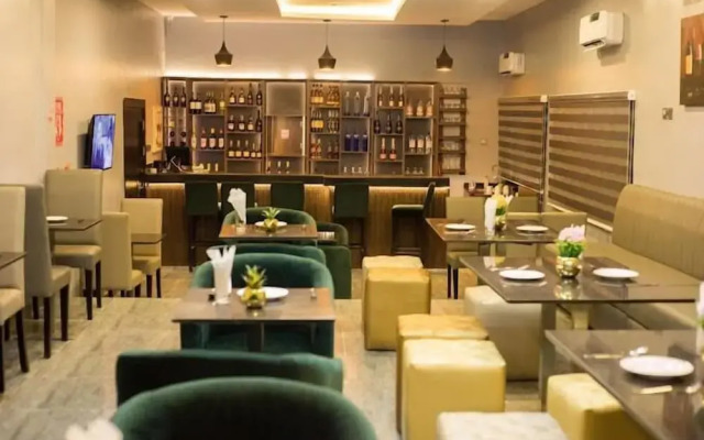 Class Suites Hotel and Apartment