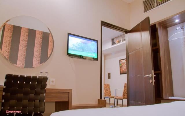 Splash Hotel