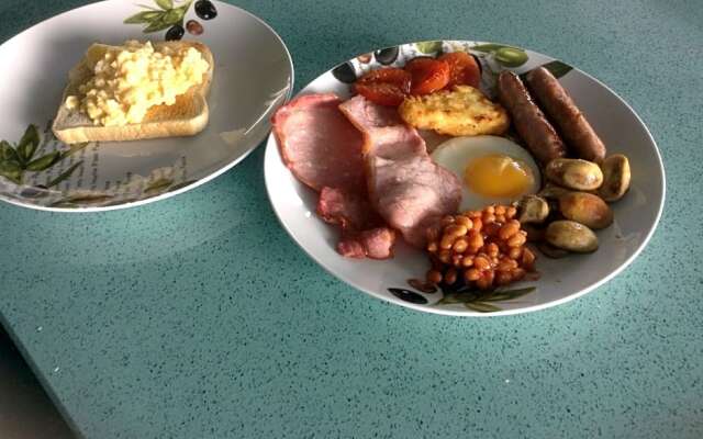 Drakewalls Bed & Breakfast