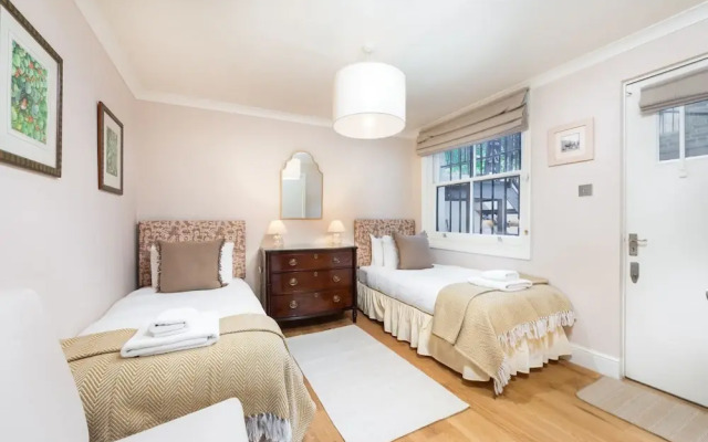 18 Wetherby Place