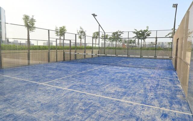 Contemporary 1BR Sleeps4 Balcony/Pool/Gym/DXBHills