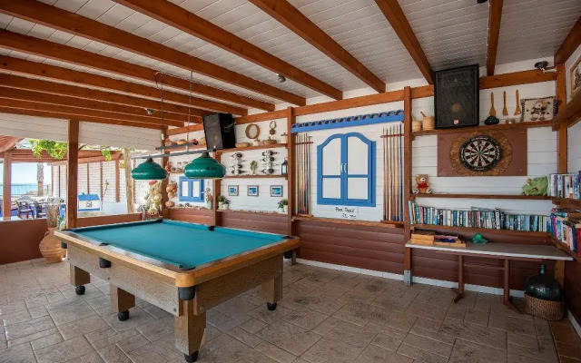 Mammis Beach Hotel