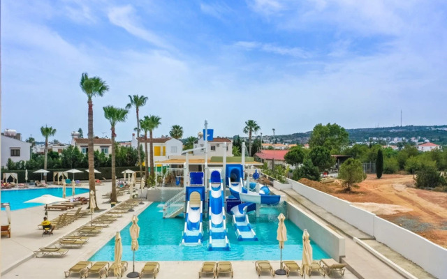 Toxotis Hotel