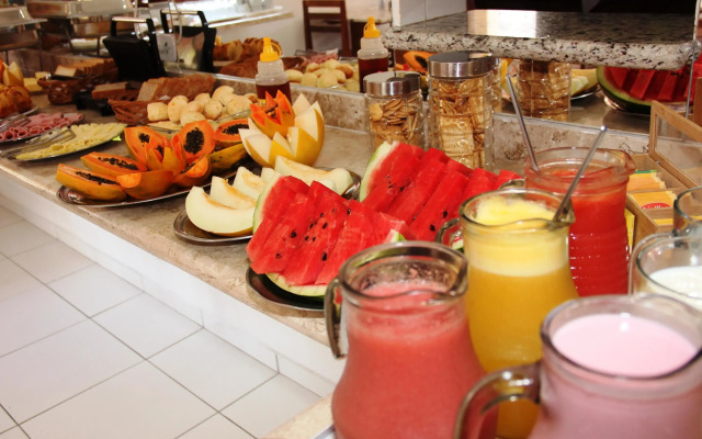 Malibu Porto Hotel