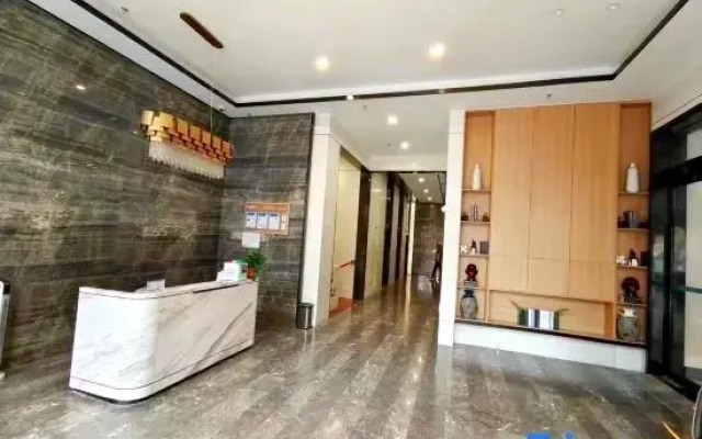 Zhimei·Lingju Hotel (ZhuMadian GaoTieXiZhan JianYe Plaza)