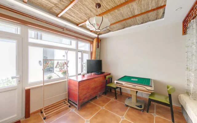 GuBei Water Town Revolution Hotel