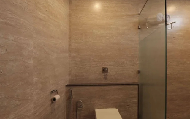 Pride Biznotel Gir Sasan