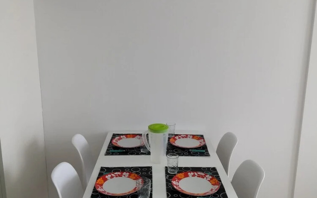 Independencia 1302 9C by HB