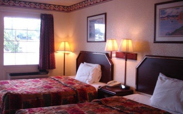 Stratford House Inn and Suites