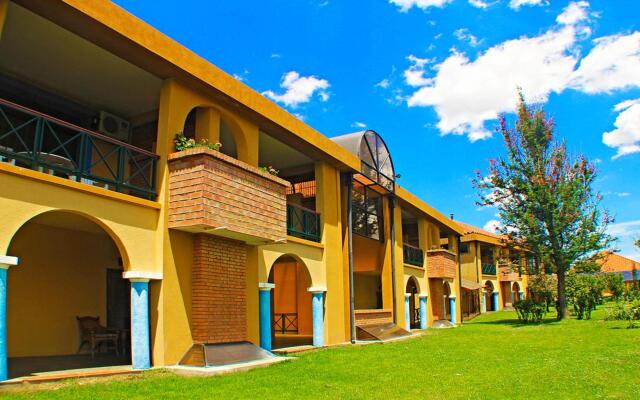 Los Parrales Resort Hotel