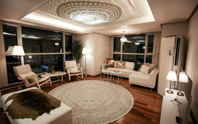 SJ Tailored Serviced APT 3min Walk From Seoul STN
