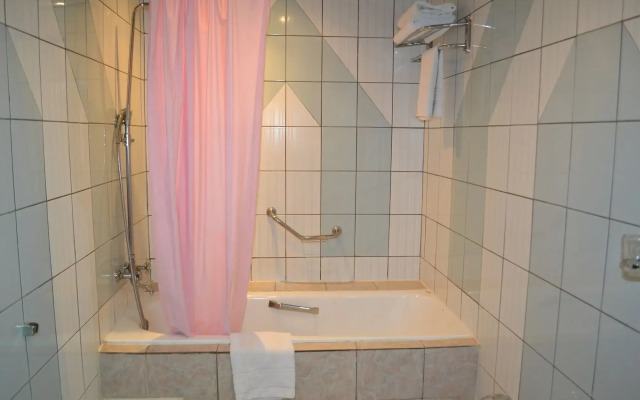 Le Luxtral Hôtel