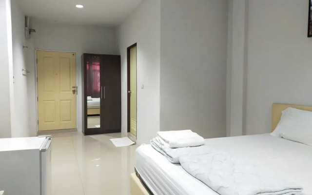 The Rooftop Residence Hostel