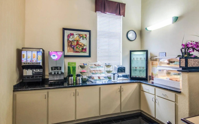 Quality Suites Houston North - Spring