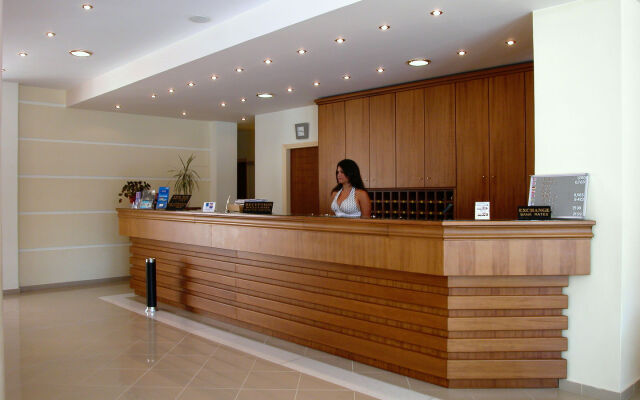 Nontas Hotel Apartments