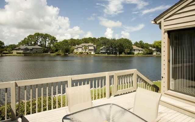 Calibogue Club 2630 by RedAwning