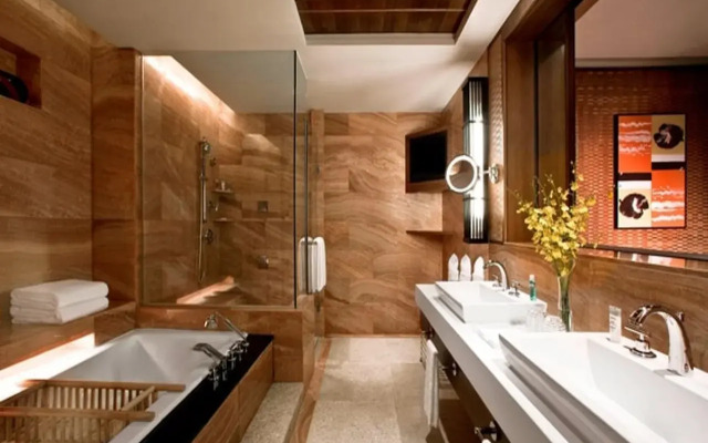 Le Meridien Shimei Bay Beach Resort & Spa