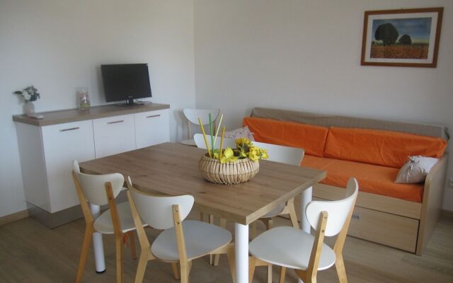 Modern Flat at Grado Pineta With Terrace