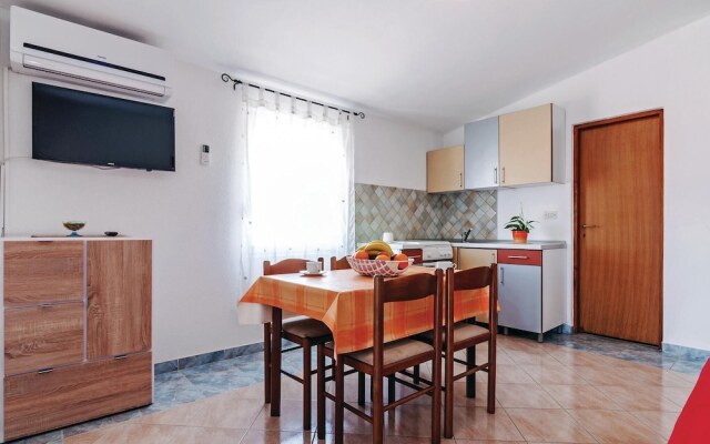 Beautiful Apartment in Vir With 1 Bedrooms and Wifi