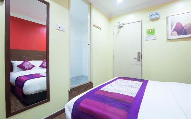 OYO 308 Hotel Sunjoy 9
