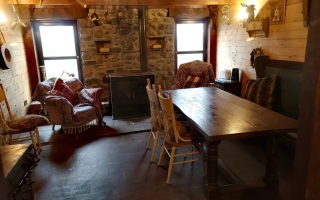 Balloch O'Dee - The Bothy