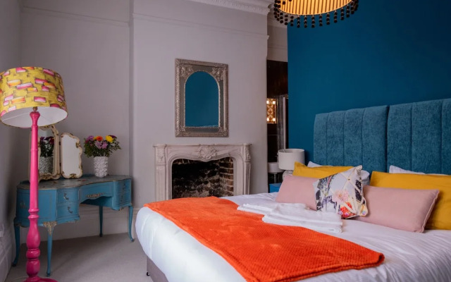 Gorgeous 2-bed Apartment With Patio