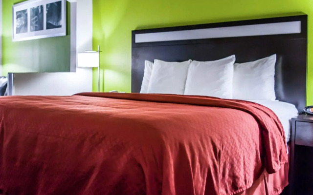 Quality Suites Fort Myers I-75