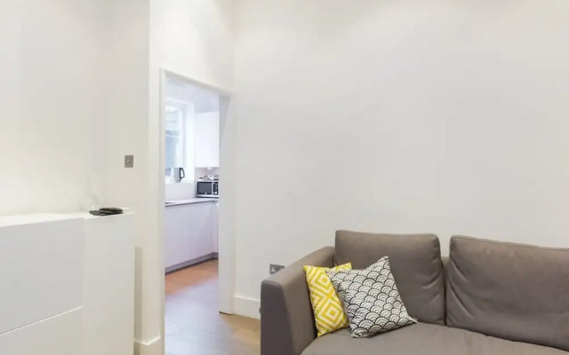 Modern stylish and luxurious 1 bed flat
