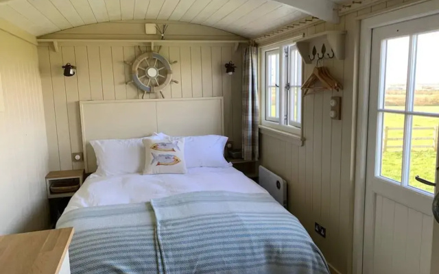 Country House Near Mawgan Porth, No Deposit
