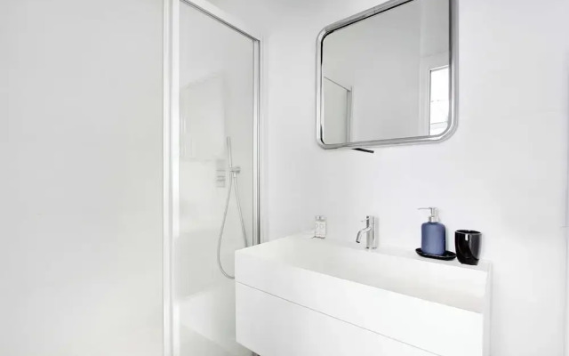 Elegant Apartment -2br/4p - Sacre-coeur