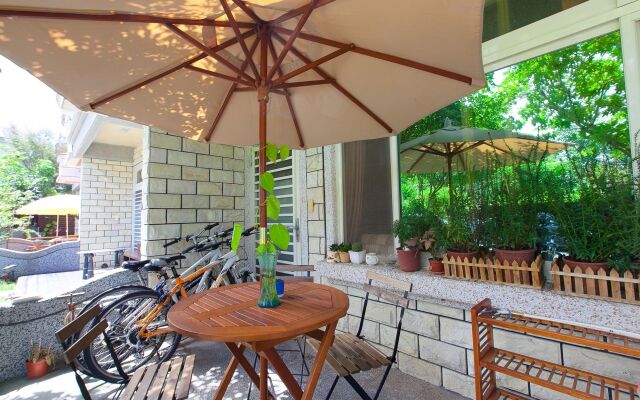 No. Six Homestay