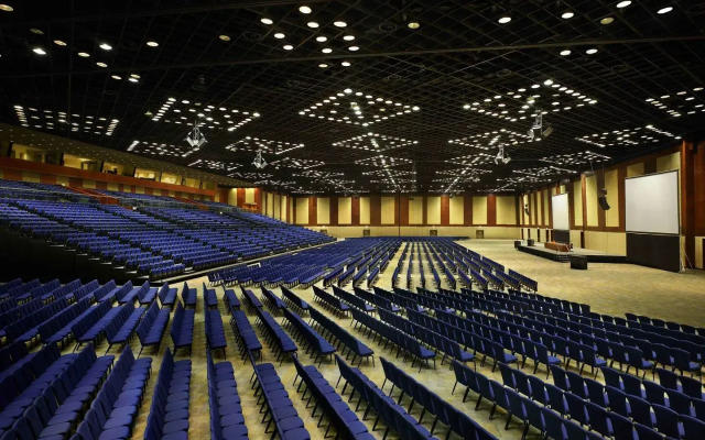 Novotel Hyderabad Convention Centre Hotel